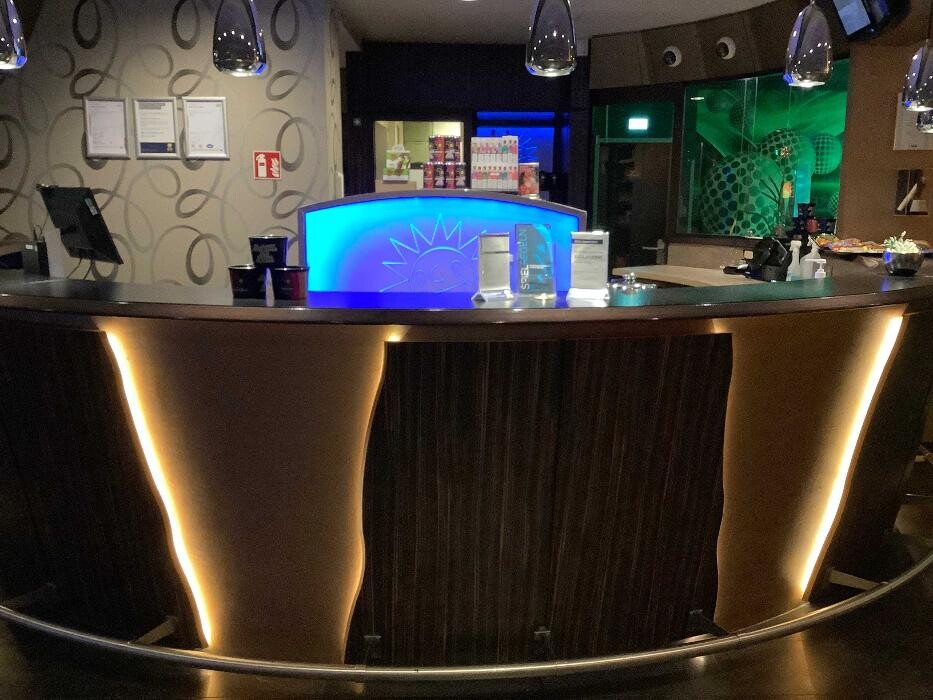 Bilder MERKUR SPIELHALLE Düsseldorf