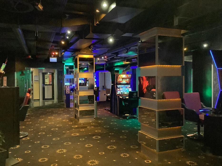 Bilder MERKUR SPIELHALLE Düsseldorf