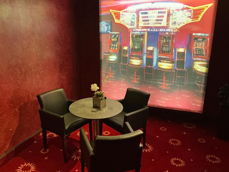 Bilder MERKUR SPIELHALLE Düsseldorf