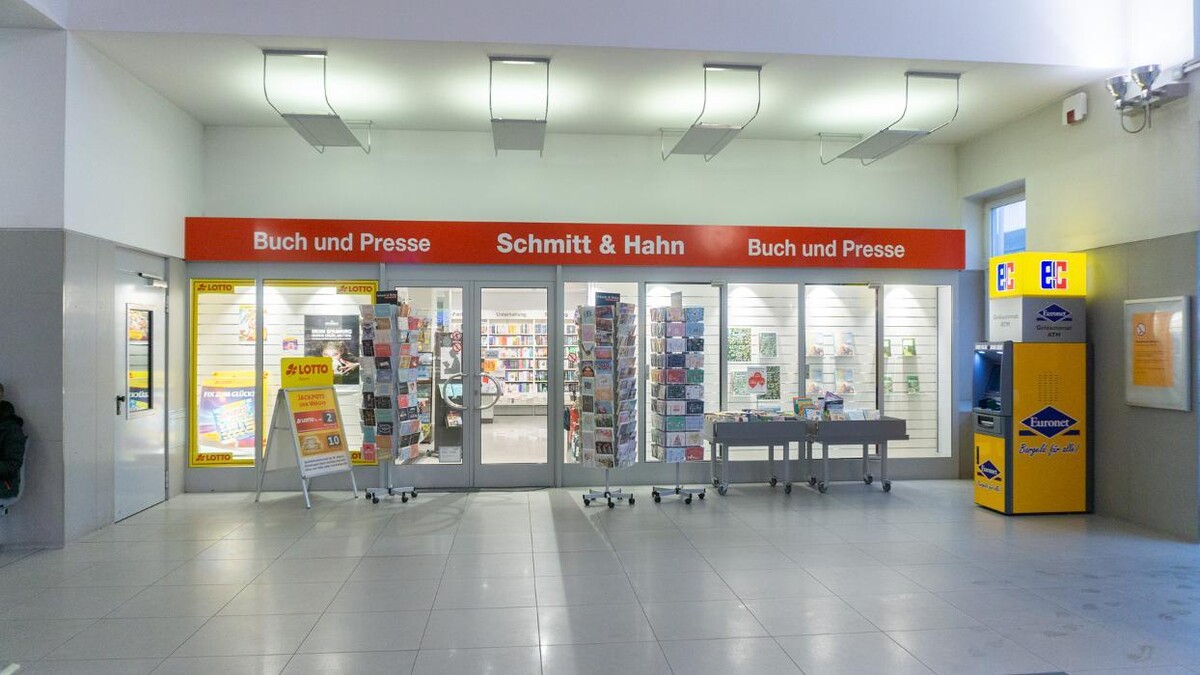 Bilder Schmitt & Hahn Buch und Presse im Bahnhof Neumarkt