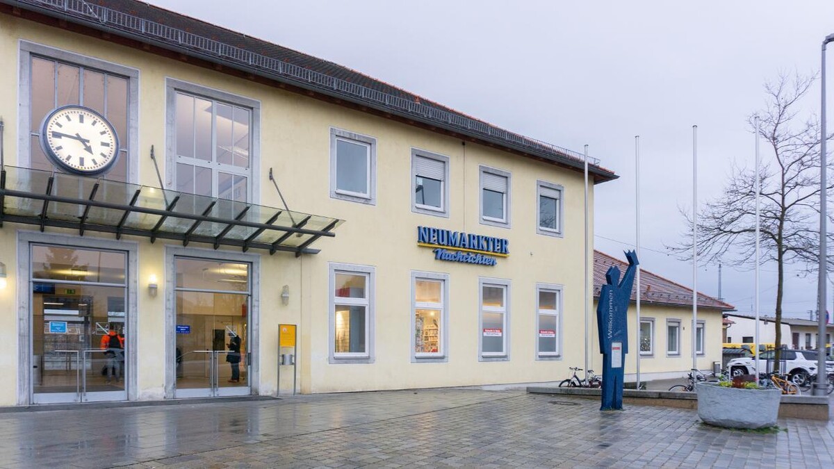 Bilder Schmitt & Hahn Buch und Presse im Bahnhof Neumarkt