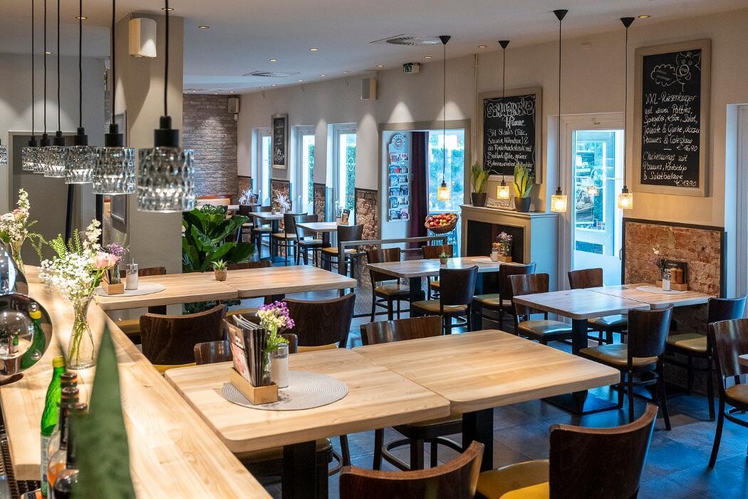 Bilder Schweinske Restaurant in Hamburg am Stadtpark - Schnitzel, Burger & Frühstück