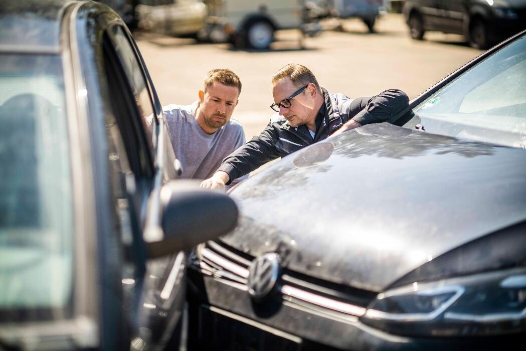 Bilder Radeck & Albert GmbH & Co.KG Kfz-Prüfstelle