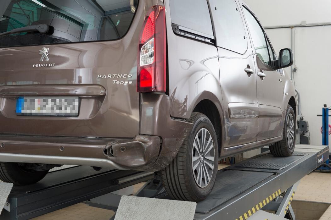 Bilder Radeck & Albert GmbH & Co.KG Kfz-Prüfstelle