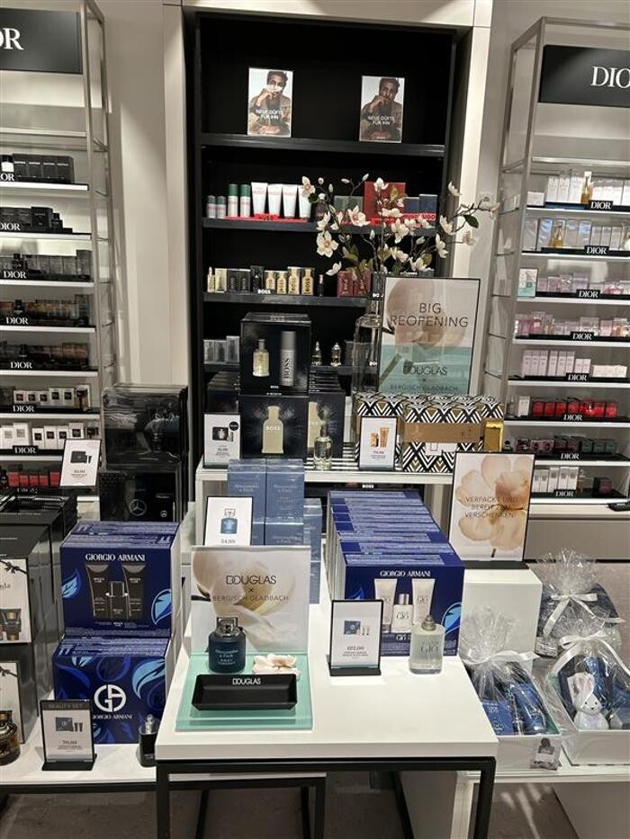 Bilder Douglas Bergisch Gladbach