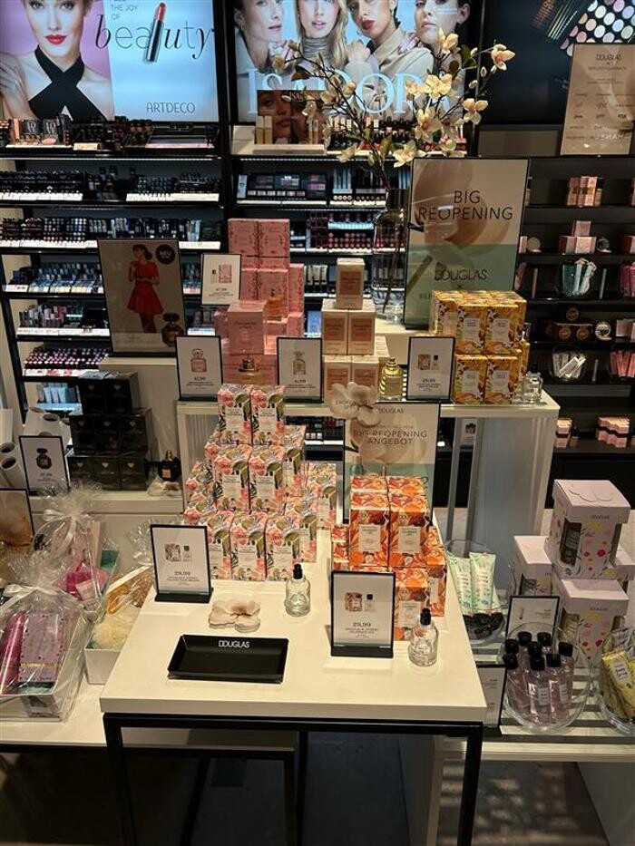 Bilder Douglas Bergisch Gladbach