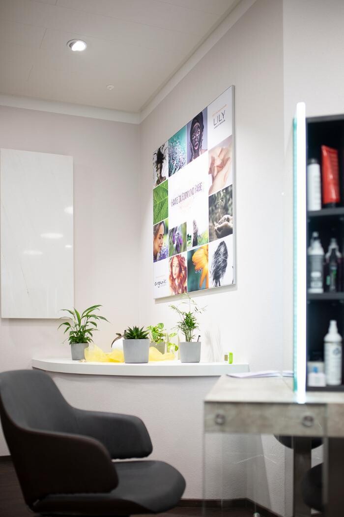 Bilder Haare in Form und Farbe GmbH
