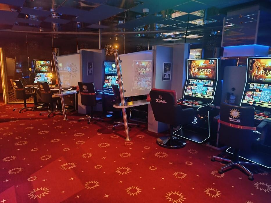 Bilder MERKUR SPIELHALLE Neufahrn
