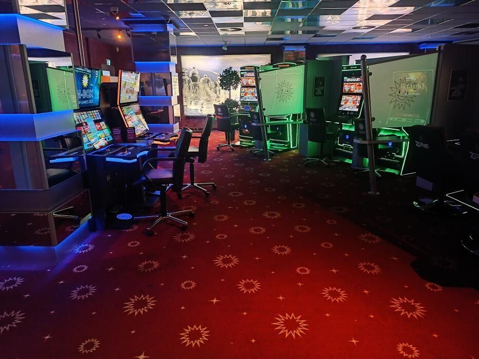 Bilder MERKUR SPIELHALLE Neufahrn