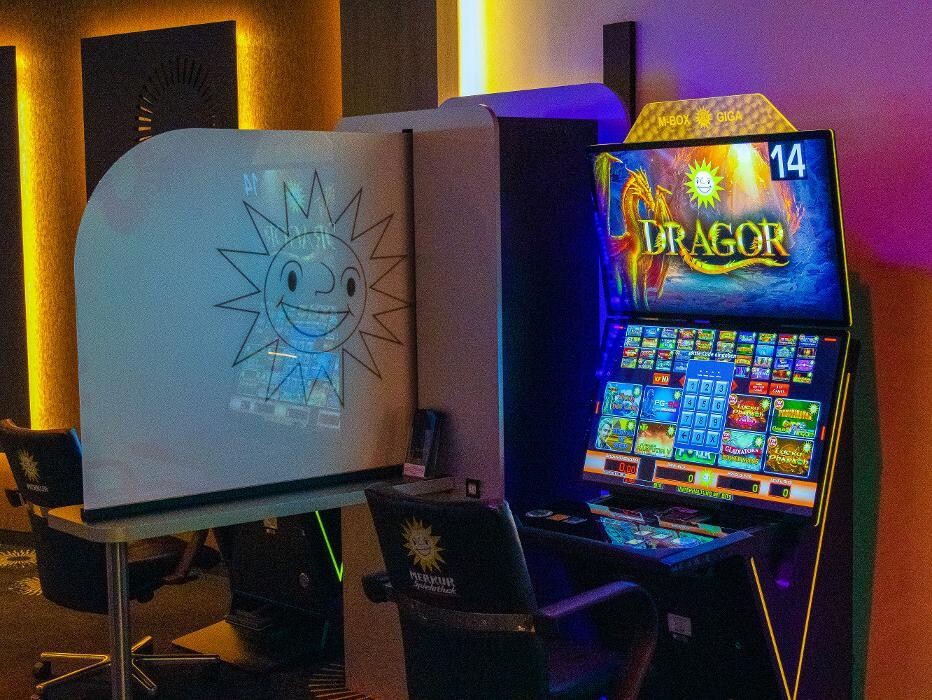 Bilder MERKUR SPIELHALLE Köln