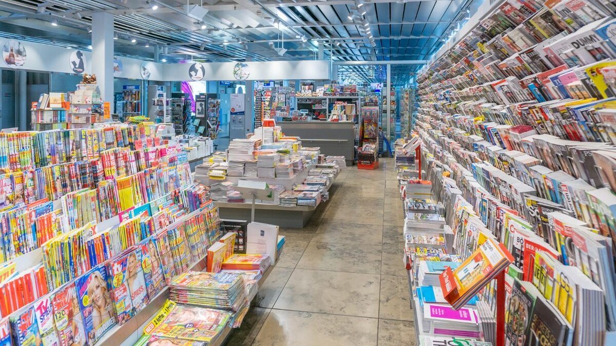 Bilder Schmitt & Hahn Buch und Presse im Flughafen Nürnberg - Abflughalle