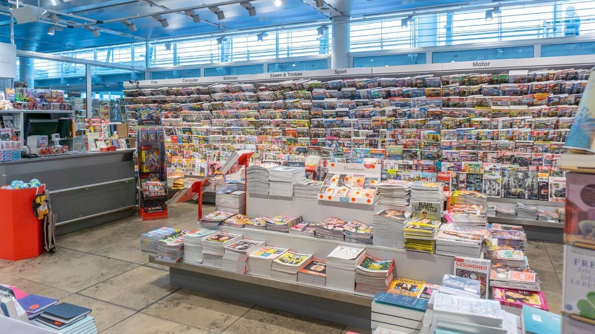 Bilder Schmitt & Hahn Buch und Presse im Flughafen Nürnberg - Abflughalle