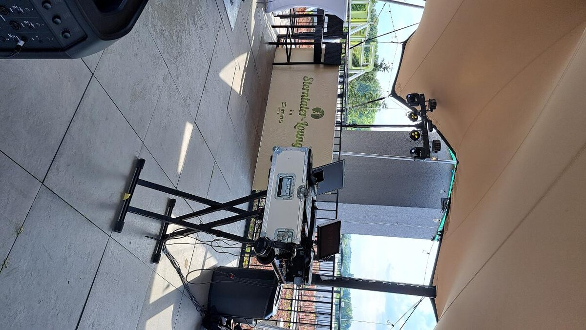 Bilder DJ-804 - Musik & Moderation
