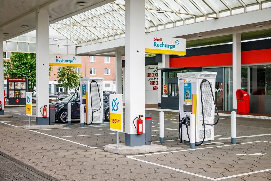 Bilder Shell Recharge Charging Station