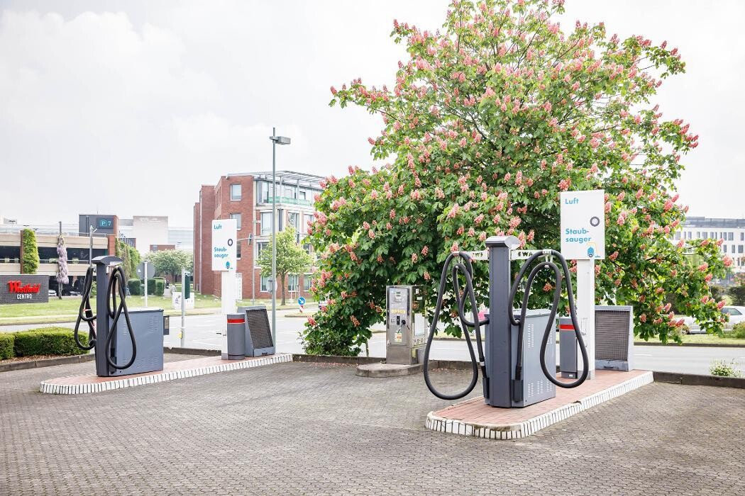 Bilder Shell Recharge Charging Station