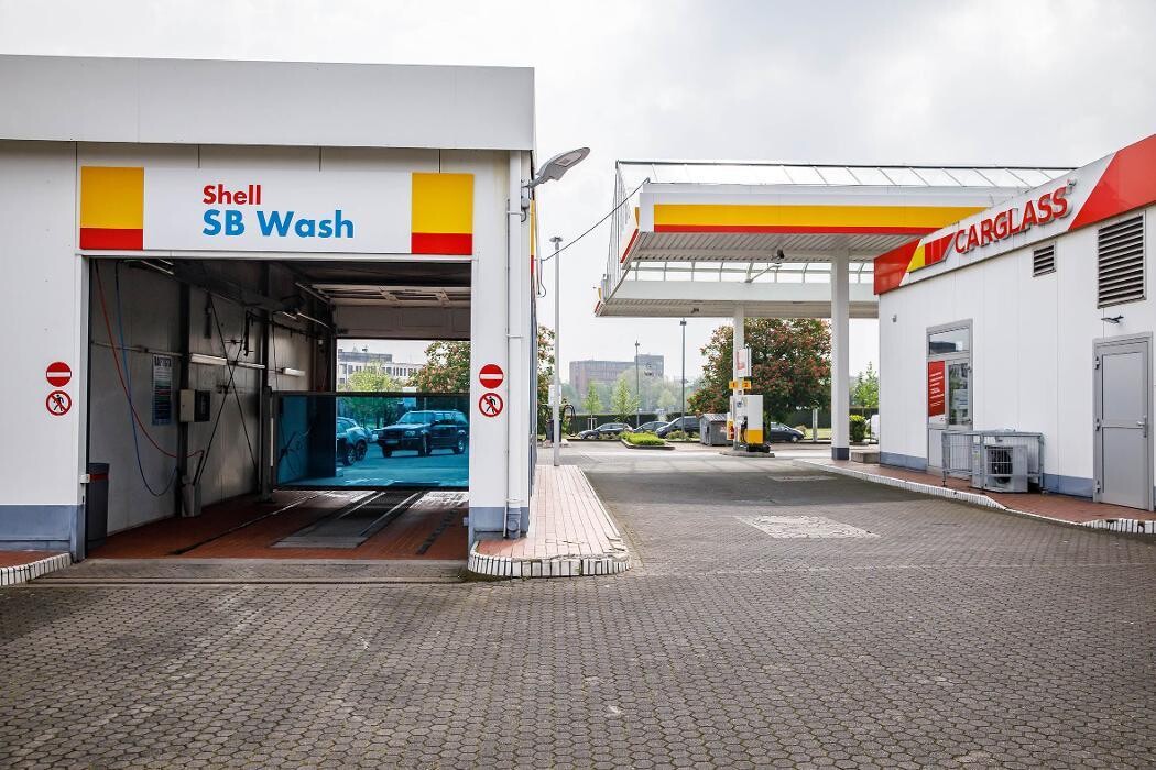 Bilder Shell Recharge Charging Station