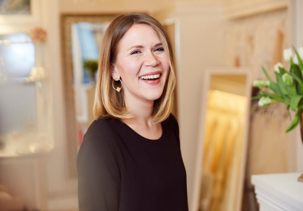Bilder feminin Brautmode Hamburg - Hochzeitskleider & Brautkleider