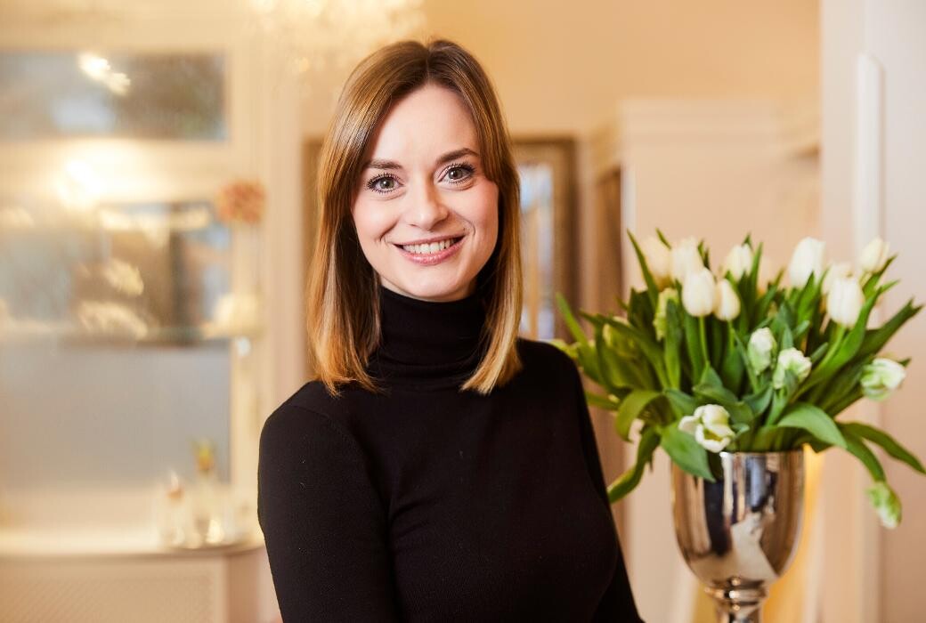 Bilder feminin Brautmode Hamburg - Hochzeitskleider & Brautkleider