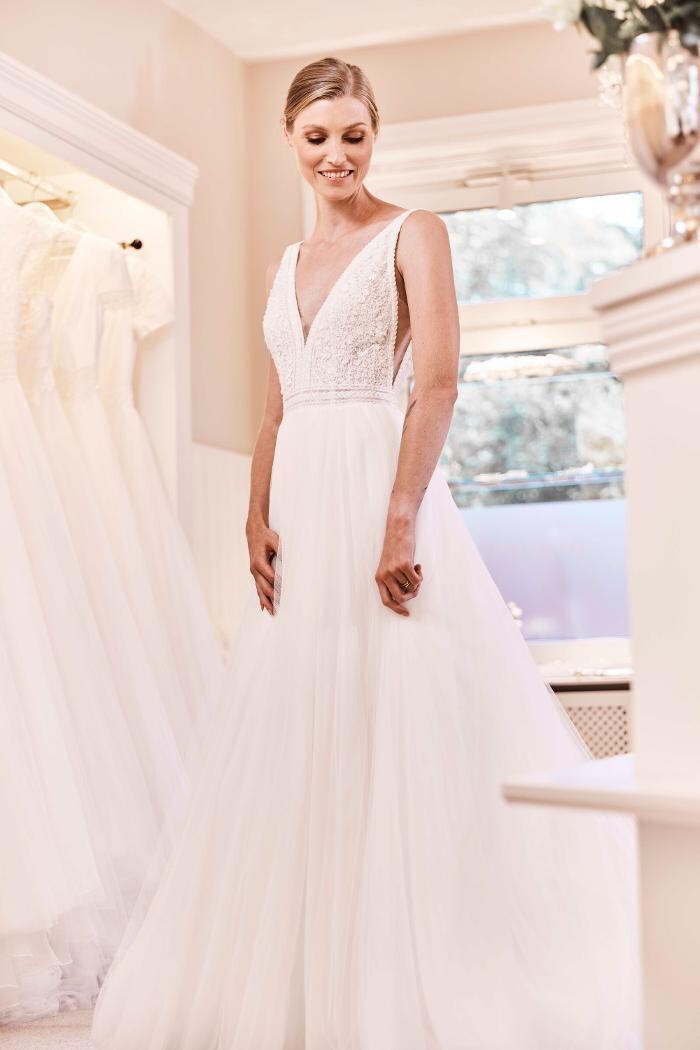 Bilder feminin Brautmode Hamburg - Hochzeitskleider & Brautkleider