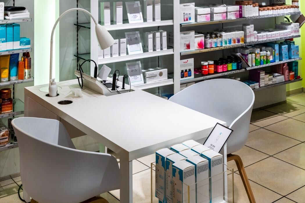 Bilder Douglas Bremen Gerhard-Rohlfs-Straße