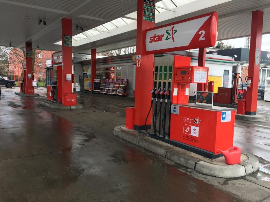 Bilder star Tankstelle