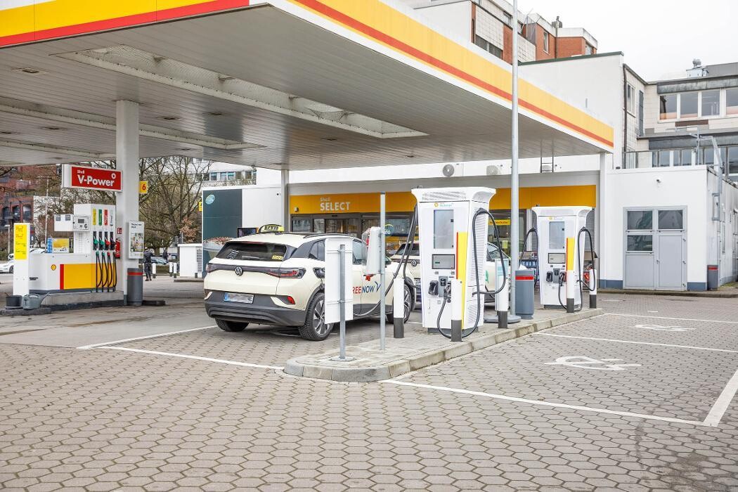 Bilder Shell Recharge Charging Station