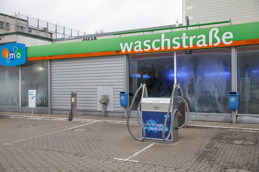 Bilder Shell Recharge Charging Station