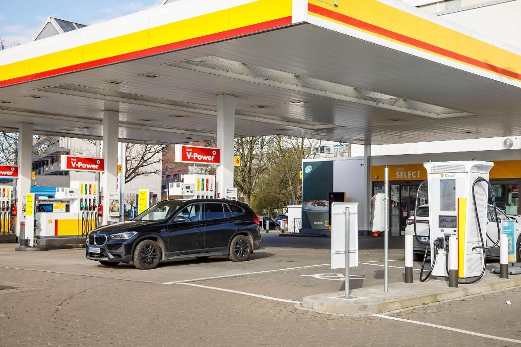 Bilder Shell Recharge Charging Station