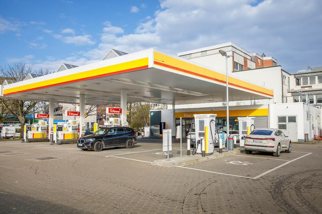 Bilder Shell Recharge Charging Station