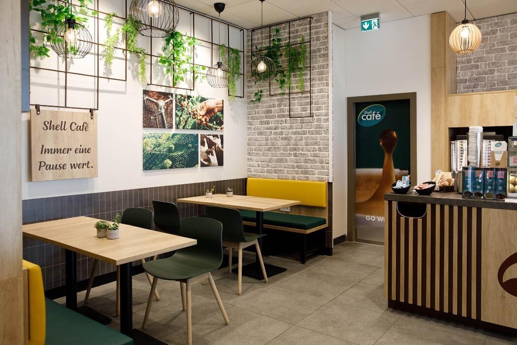 Bilder Shell Recharge Charging Station