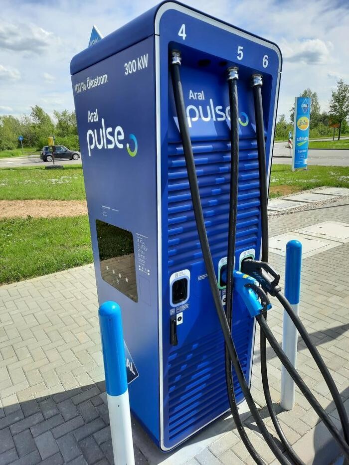 Bilder Aral pulse Ladestation