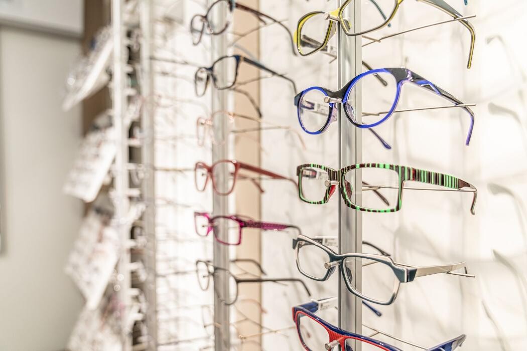 Bilder Sehen Hören Hahn - Mein Optiker und Akustiker in Günzburg
