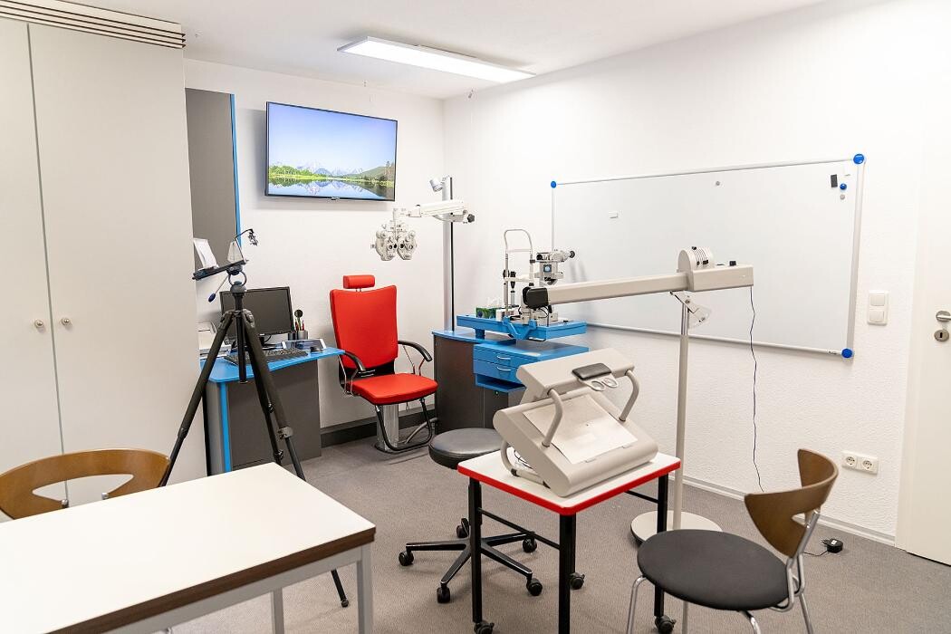 Bilder Sehen Hören Hahn - Mein Optiker und Akustiker in Günzburg
