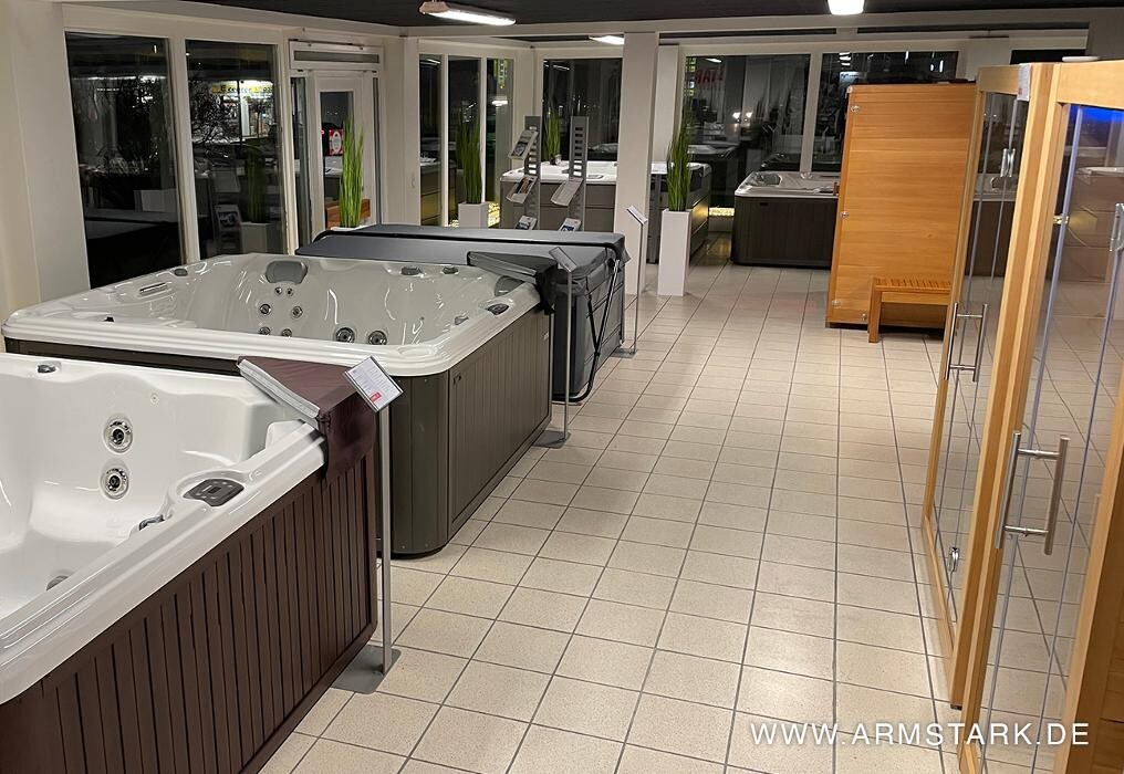 Bilder ARMSTARK Whirlpools, Swim Spas, Saunen & Infrarotkabinen