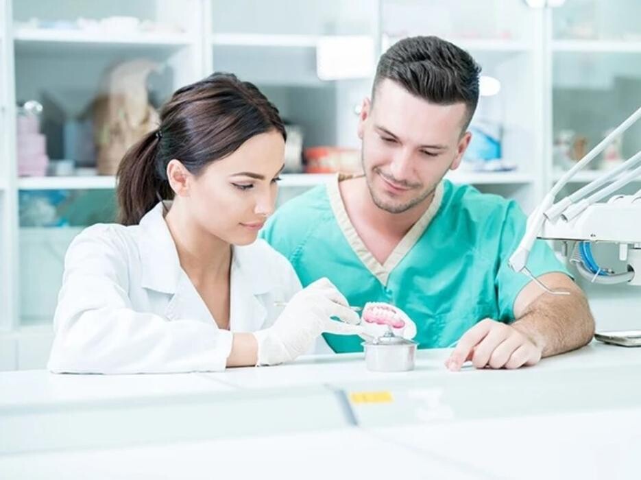 Bilder Henseler Zahntechnik