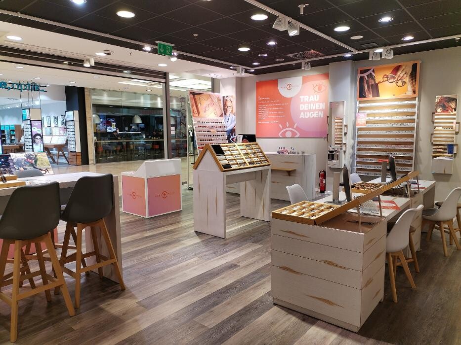 Bilder eyes + more - Optiker Saarbrücken, Europa-Galerie
