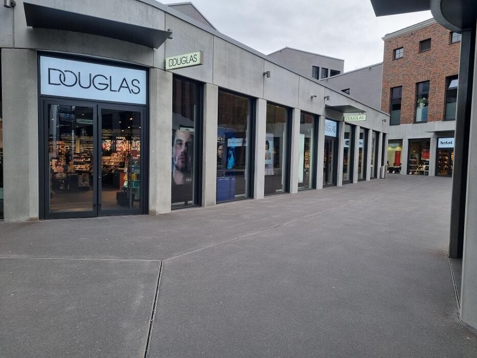 Bilder Douglas Metzingen Outlet