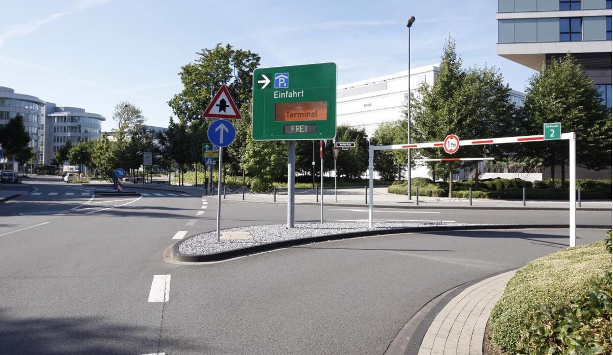 Bilder Tiefgarage P8 Flughafen Düsseldorf