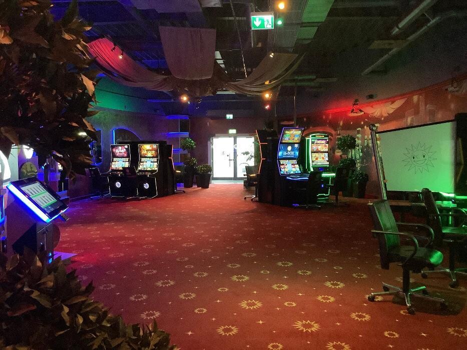 Bilder MERKUR SPIELHALLE Friedberg