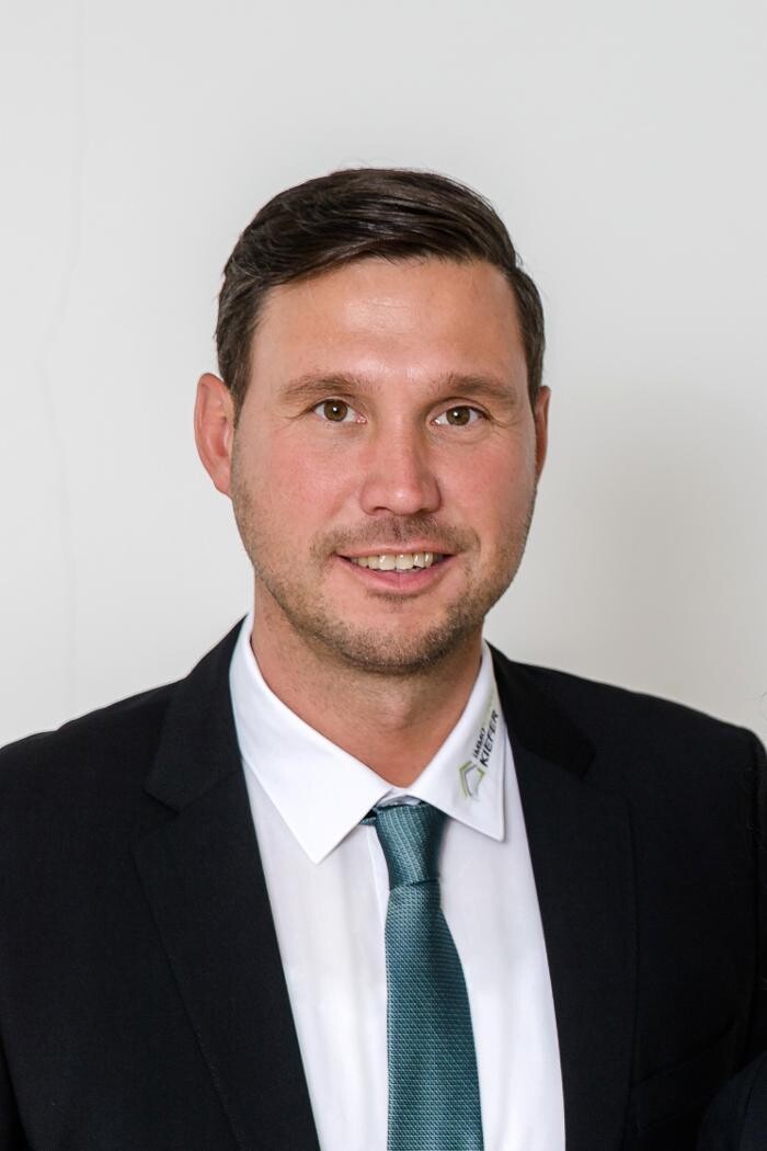 Bilder Kiefer Immobilienmakler (IHK)