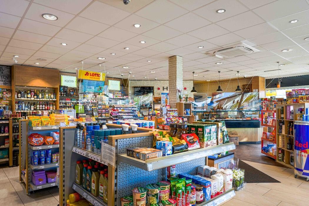 Bilder EFA/bft Tankstelle