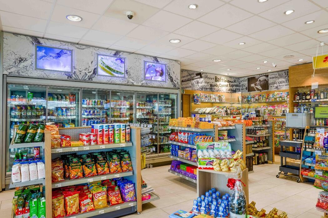 Bilder EFA/bft Tankstelle
