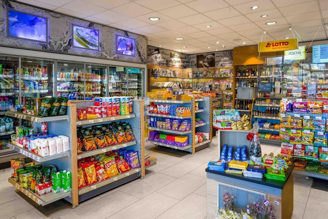 Bilder EFA/bft Tankstelle