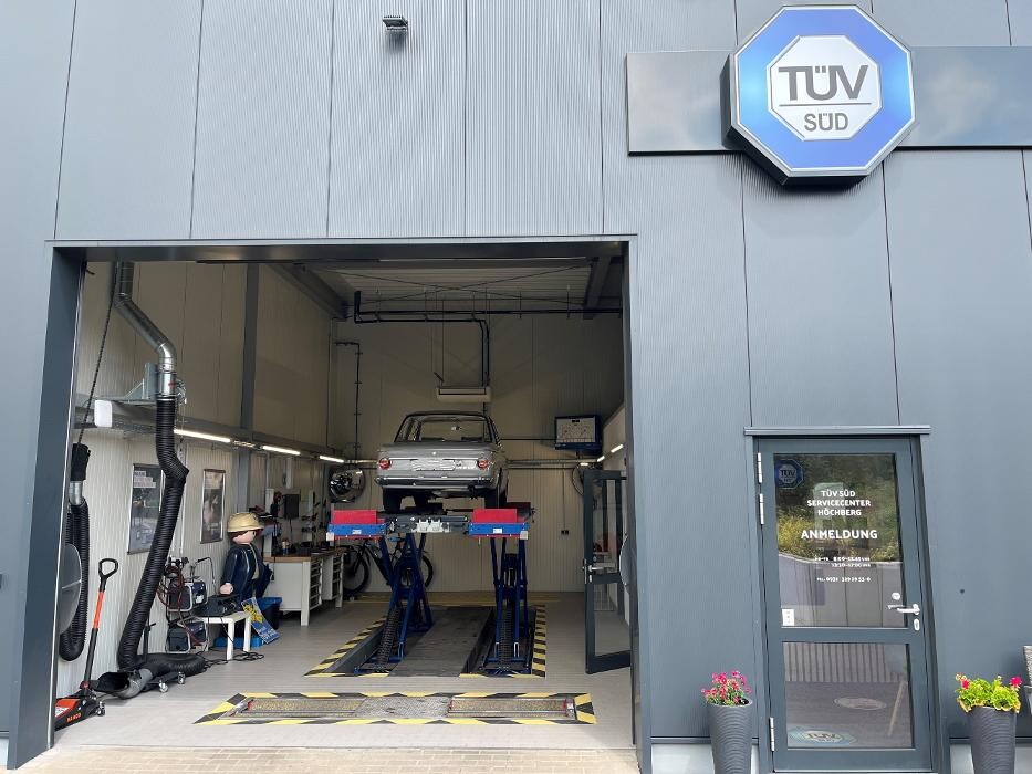 Bilder TÜV SÜD Service-Center Höchberg