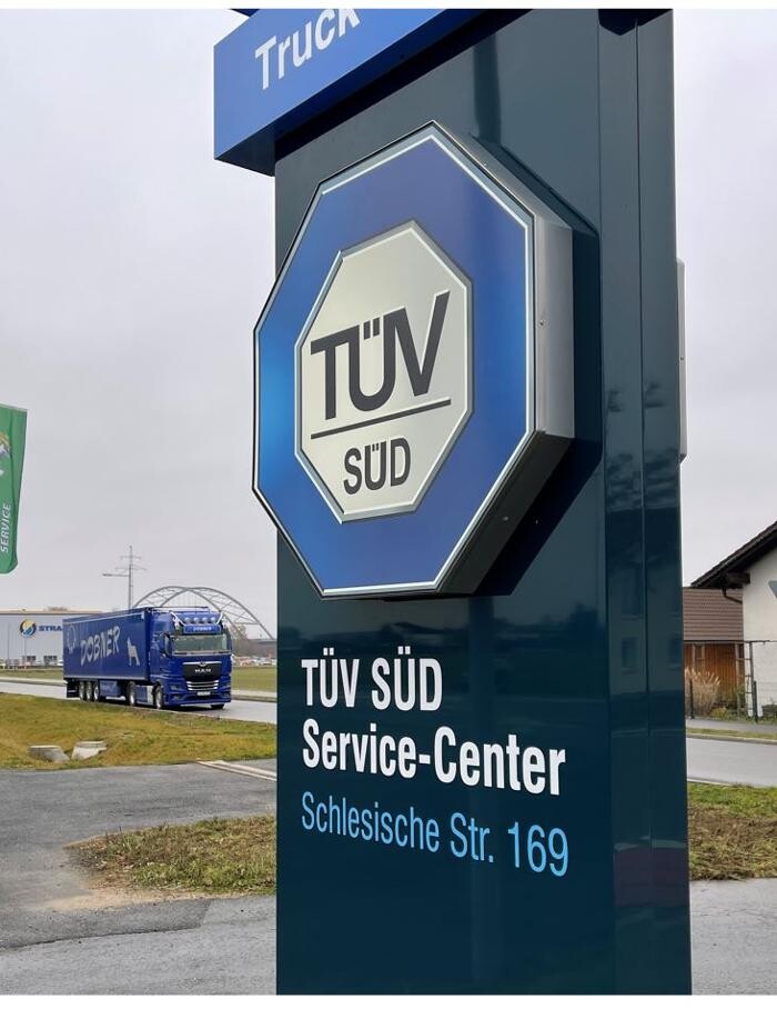 Bilder TÜV SÜD Service-Center Straubing