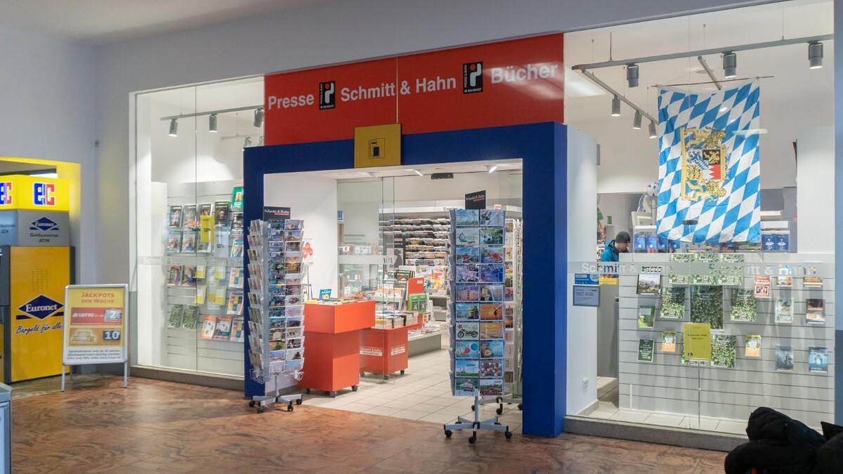 Bilder Schmitt & Hahn Buch und Presse im Bahnhof Plattling