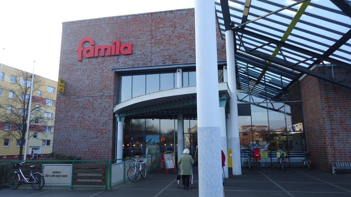 Bilder VR Bank Mecklenburg, Geldautomat Güstrow Famila-Markt