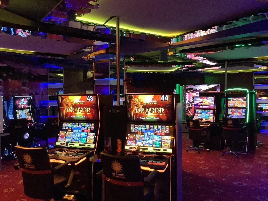 Bilder MERKUR SPIELHALLE Neutraubling