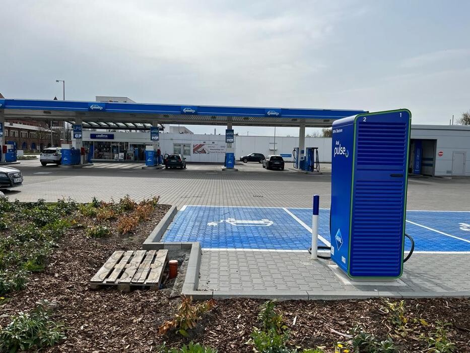 Bilder Aral pulse Ladestation