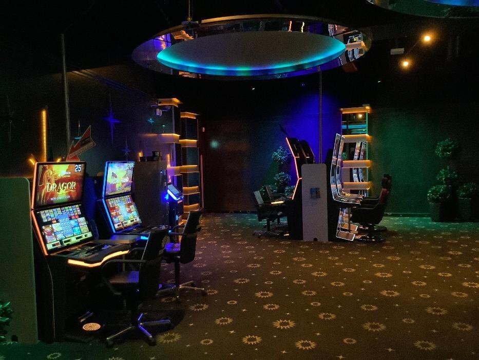 Bilder MERKUR SPIELHALLE Düsseldorf